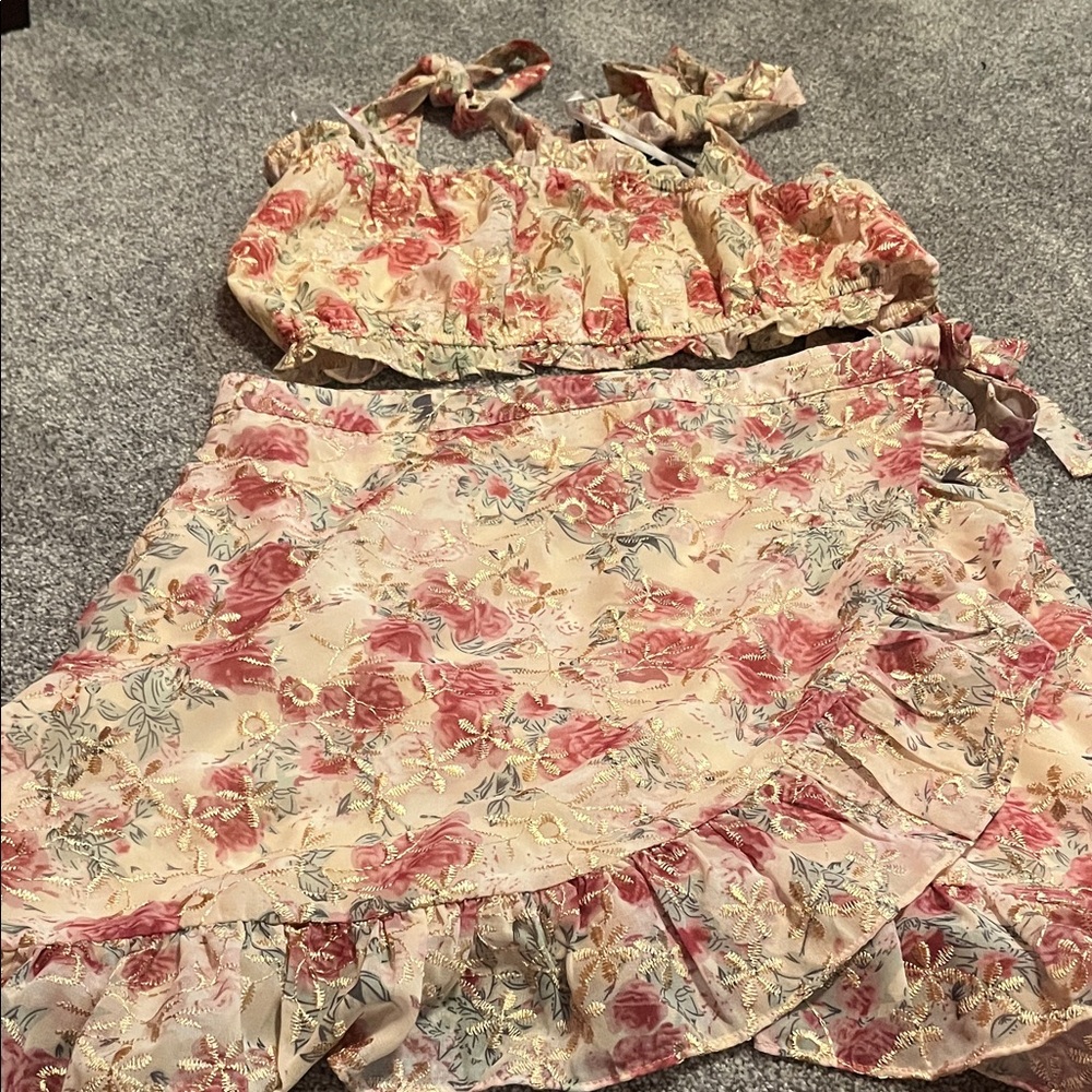 2 piece gold cream and maroon skirt with bow on side and matching bow top